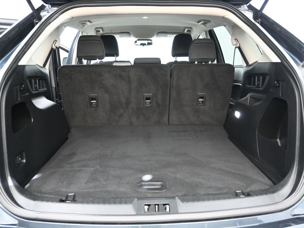 Certified 2022 Ford Edge SE w/ Black Appearance Package image 44