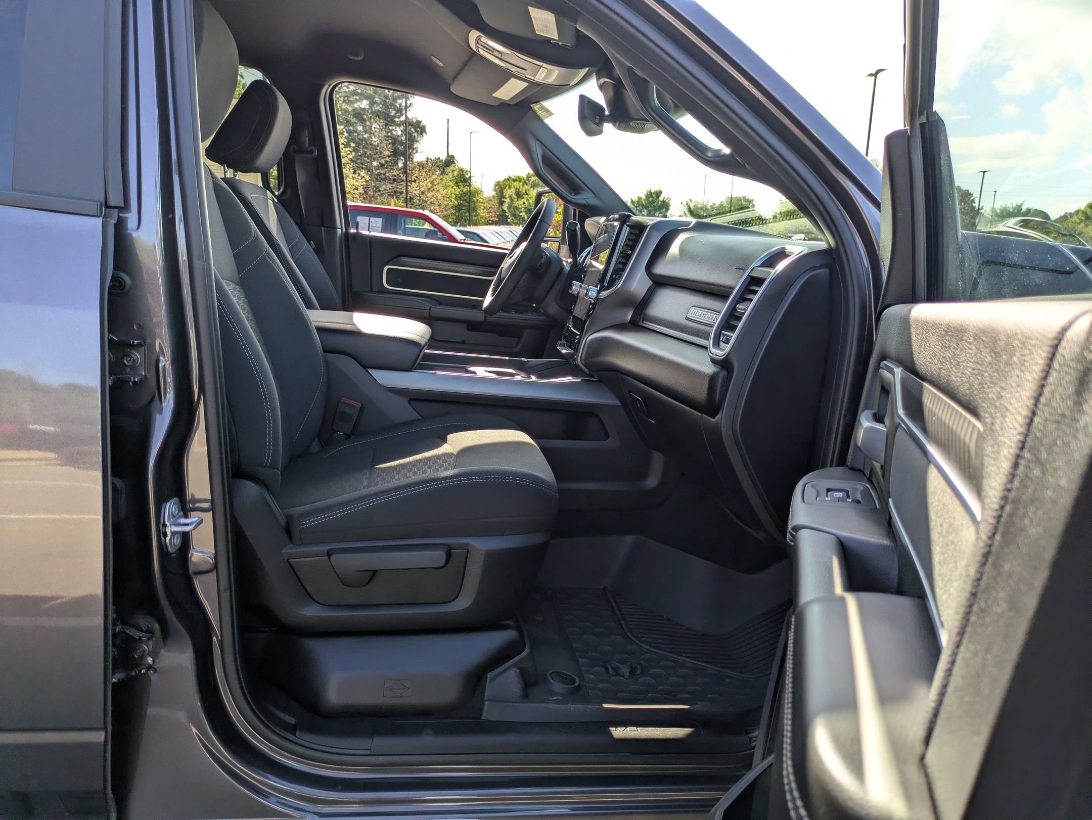 Used 2025 RAM 2500 Big Horn AWD/4WD image 39