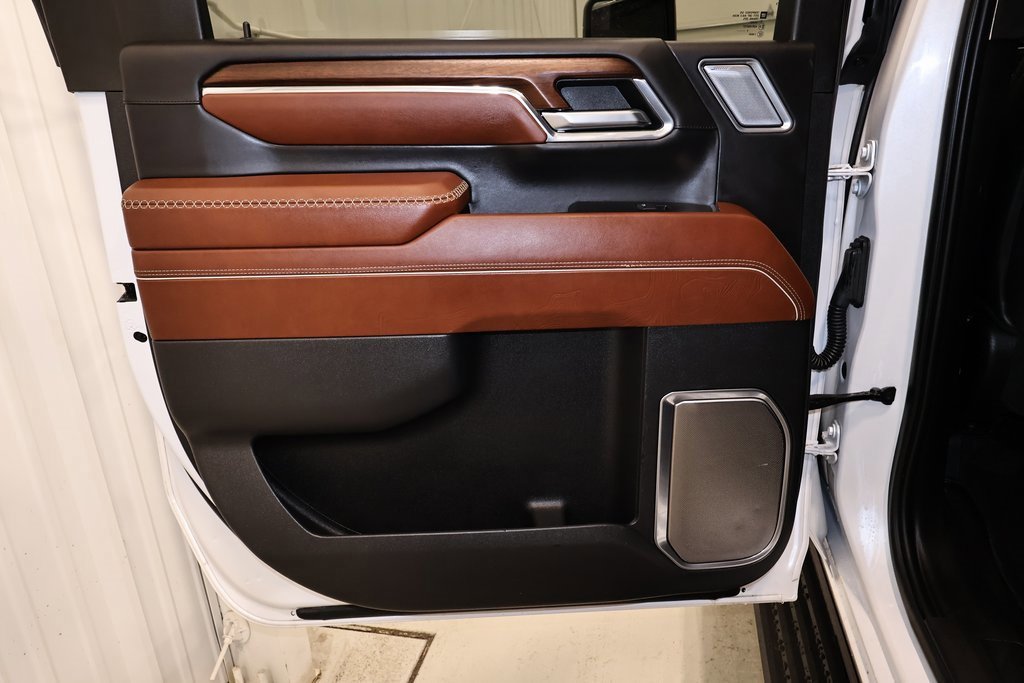 Used 2024 GMC Sierra 3500 Denali Ultimate image 17