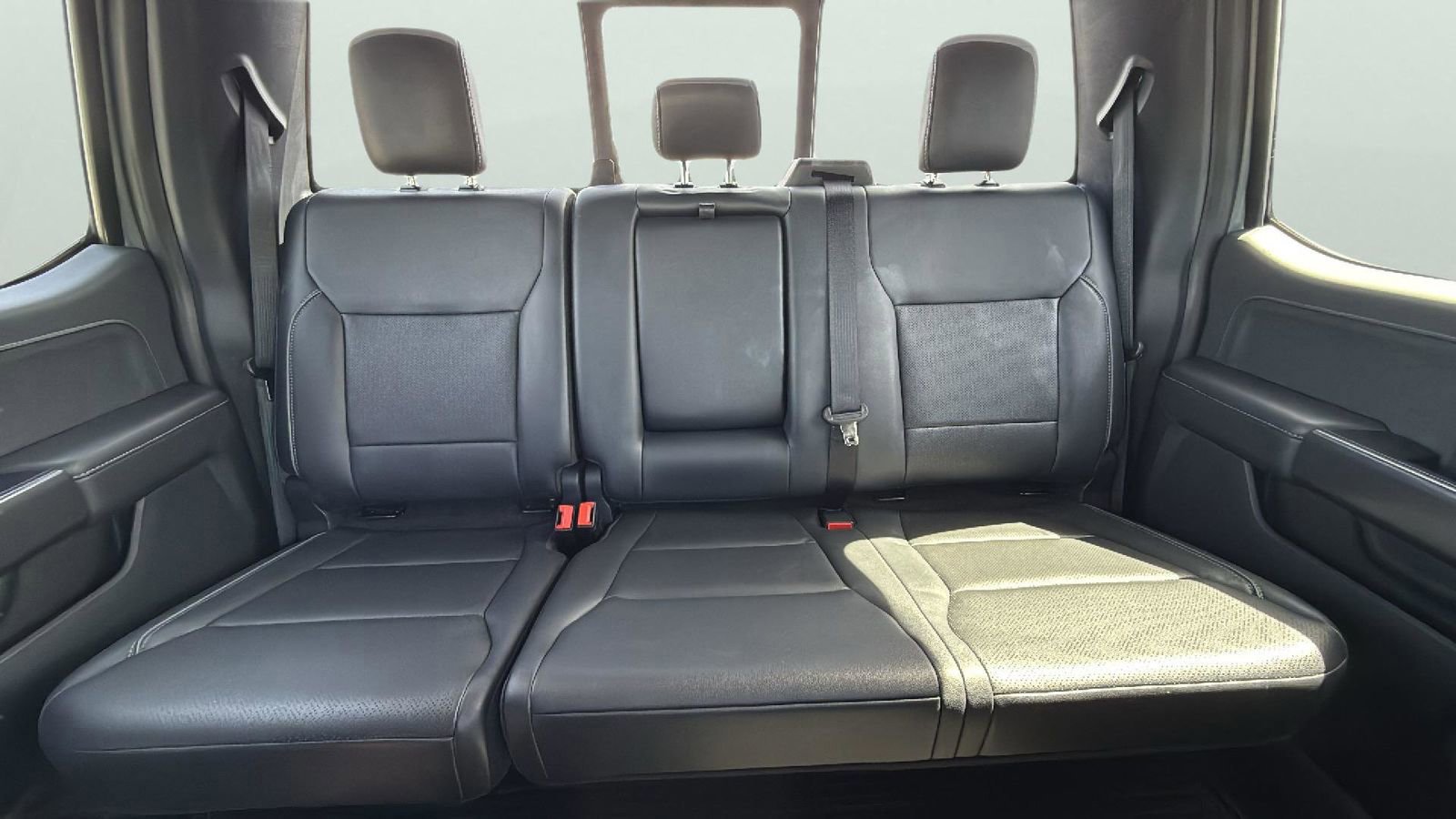 Certified 2025 Ford F150 Lariat w/ Equipment Group 501A Mid image 26