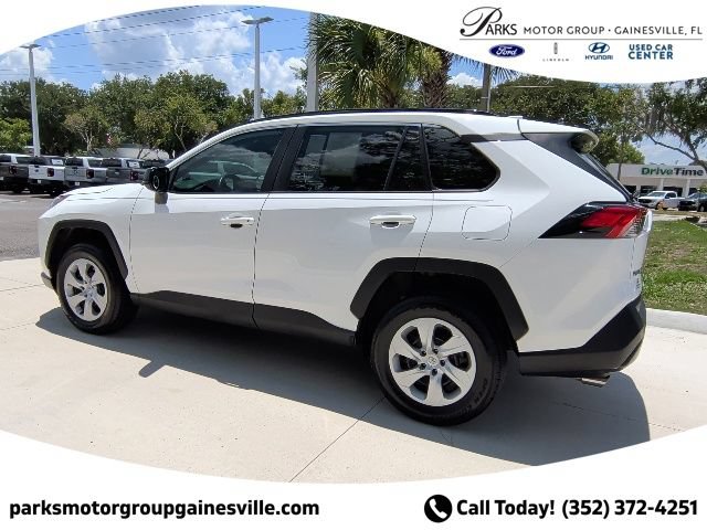Used 2021 Toyota RAV4 LE FWD image 11