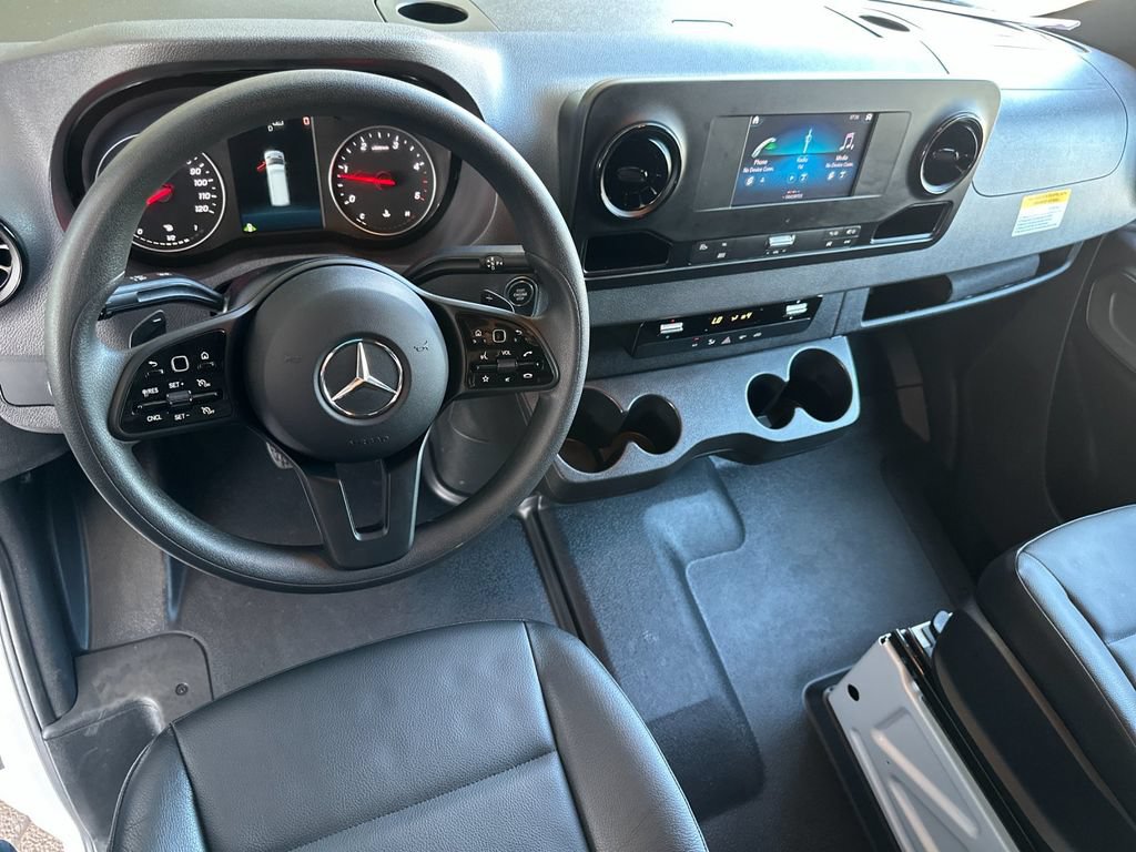 Used 2023 Mercedes-Benz Sprinter 2500 image 11