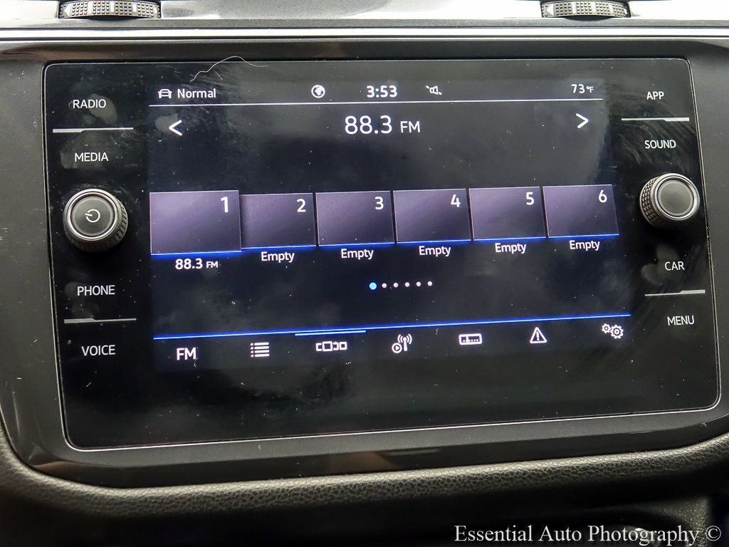 Used 2022 Volkswagen Tiguan SE AWD/4WD image 15