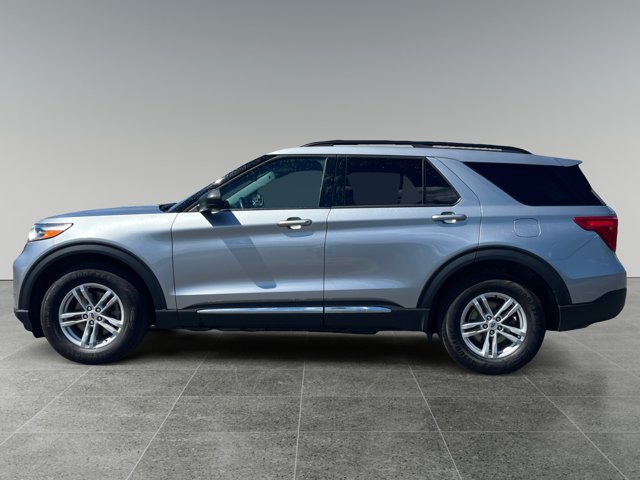 Certified 2023 Ford Explorer XLT AWD/4WD image 3