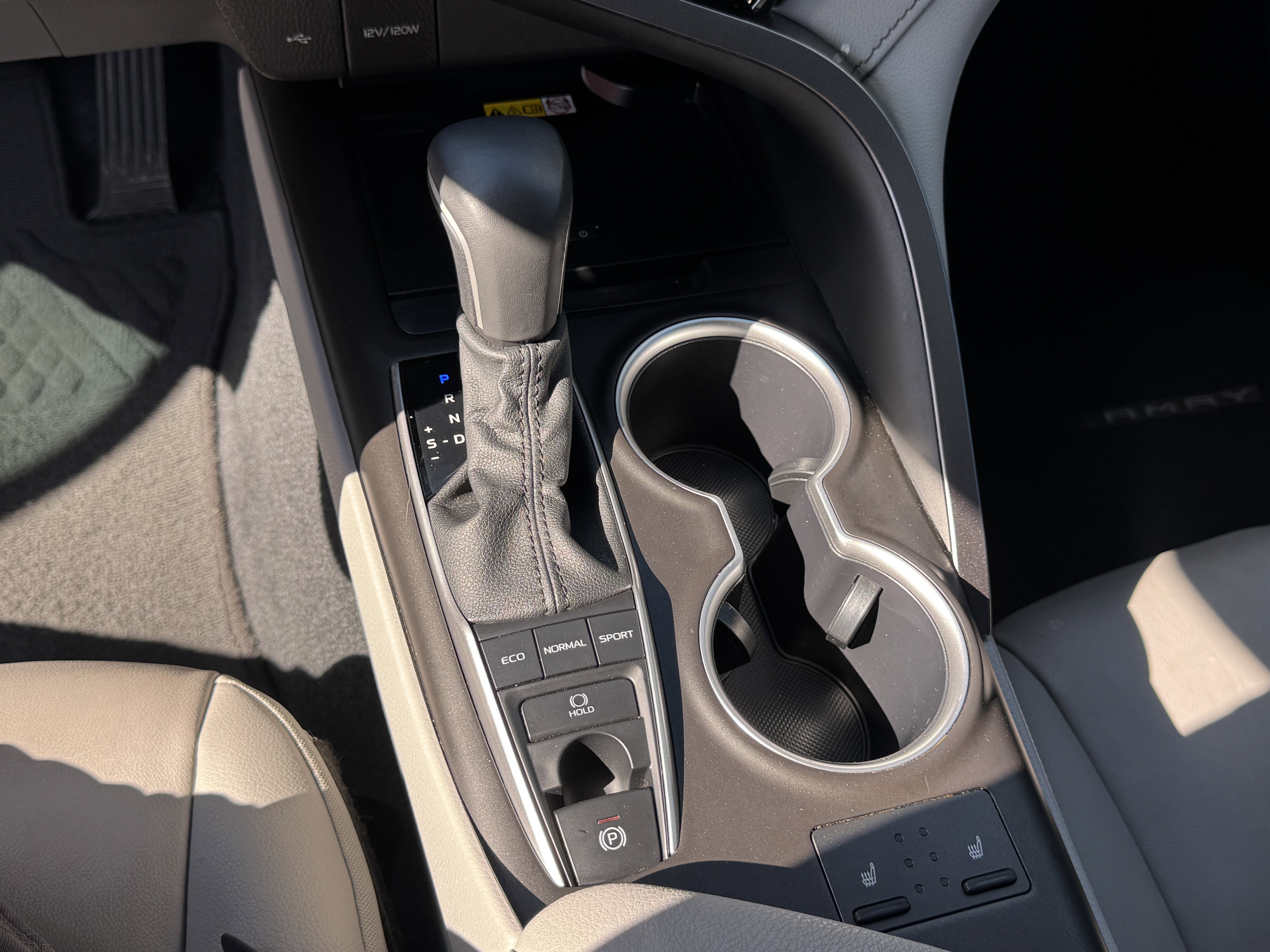 Used 2024 Toyota Camry XLE image 17