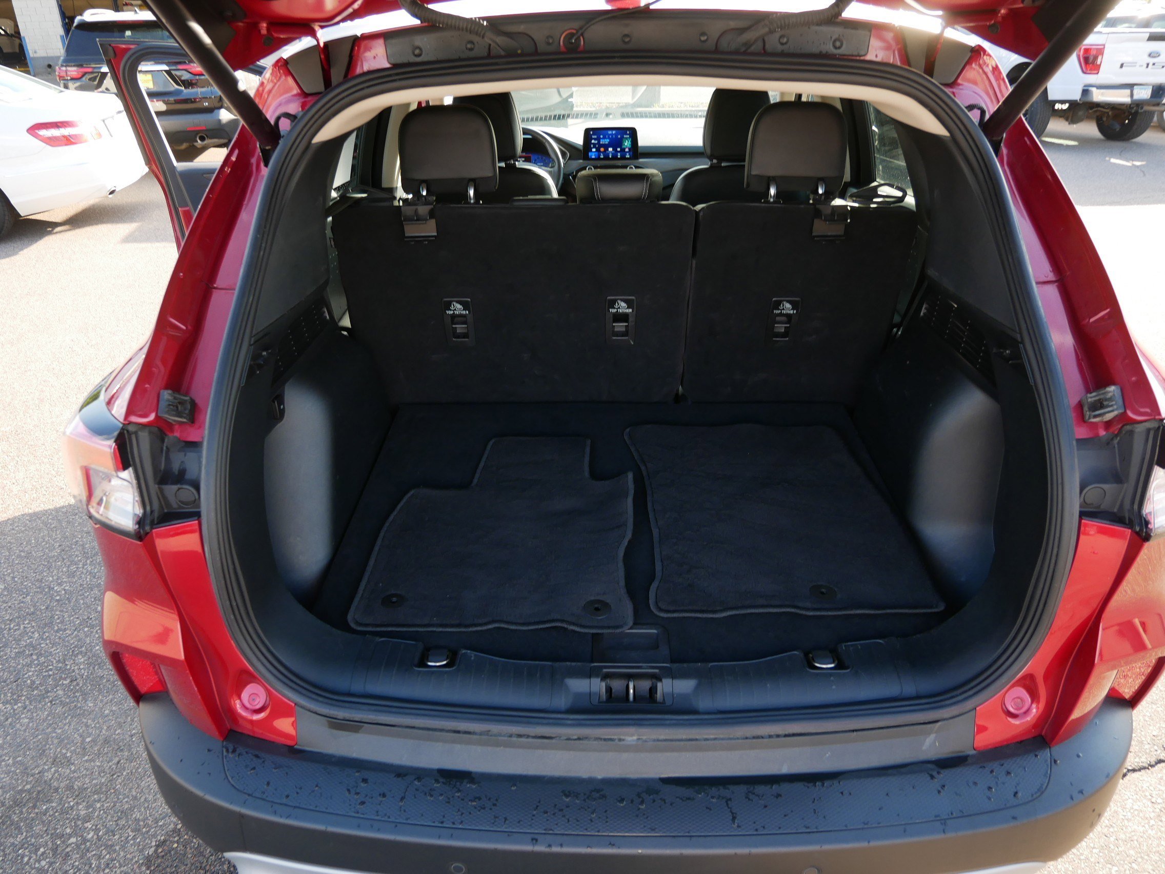 Certified 2020 Ford Escape Titanium AWD/4WD image 18
