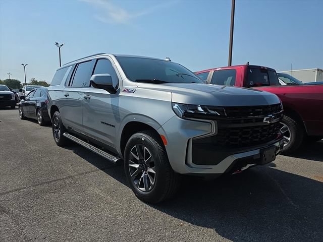 Used 2023 Chevrolet Suburban Z71 AWD/4WD image 2