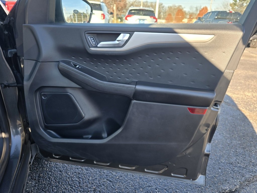 Certified 2020 Ford Escape SEL image 19