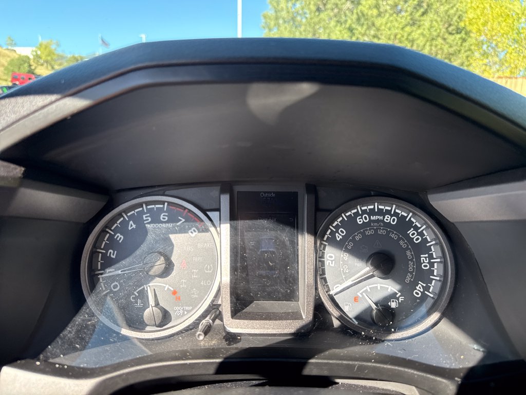 Used 2019 Toyota Tacoma TRD Off-Road AWD/4WD image 15