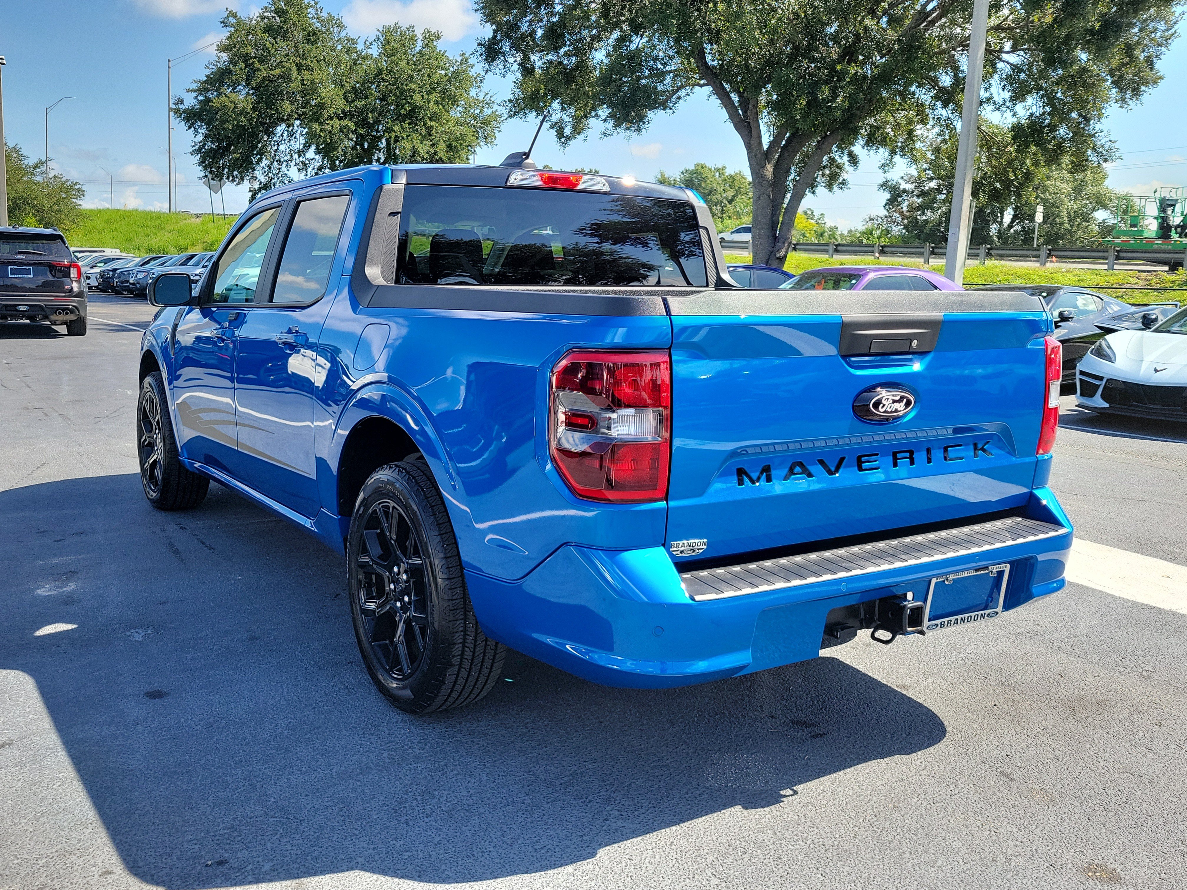 Certified 2025 Ford Maverick Lobo AWD/4WD image 7