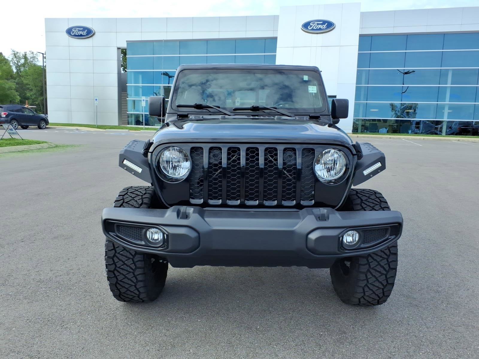 Used 2023 Jeep Gladiator Sport AWD/4WD image 8