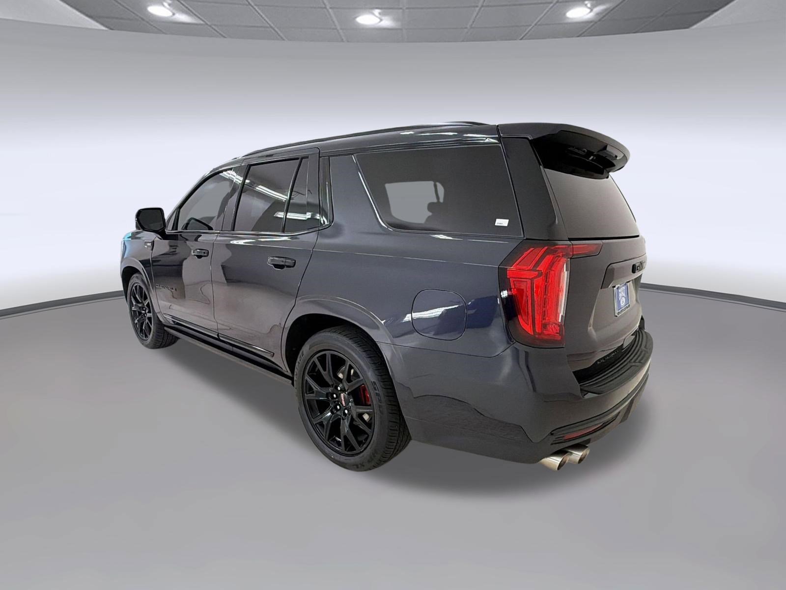Used 2023 GMC Yukon Denali w/ Denali Reserve Package AWD/4WD image 3
