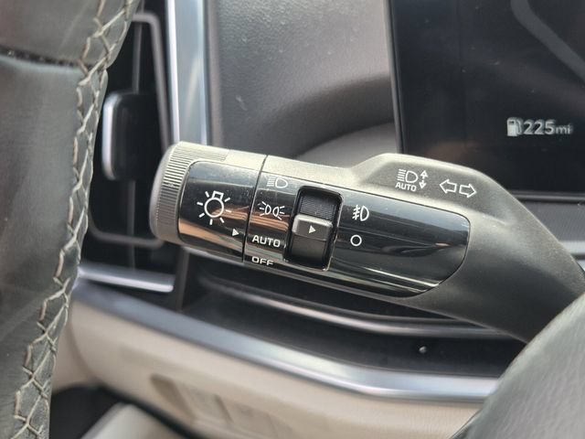 Used 2025 Kia Sorento SX Prestige AWD/4WD image 34