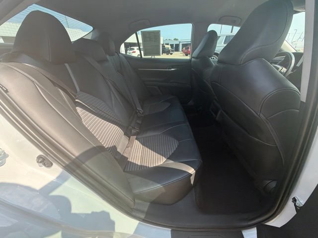 Used 2022 Toyota Camry SE FWD image 14