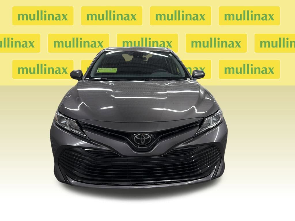 Used 2019 Toyota Camry L image 8