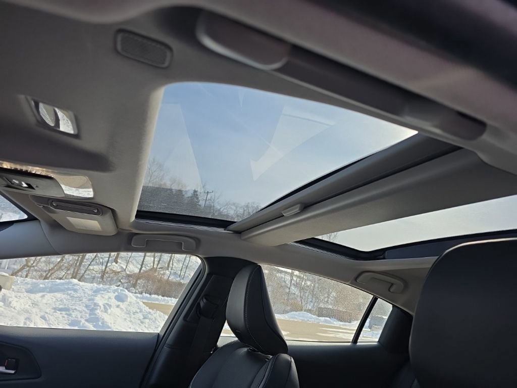 Used 2024 Toyota Prius Limited image 9