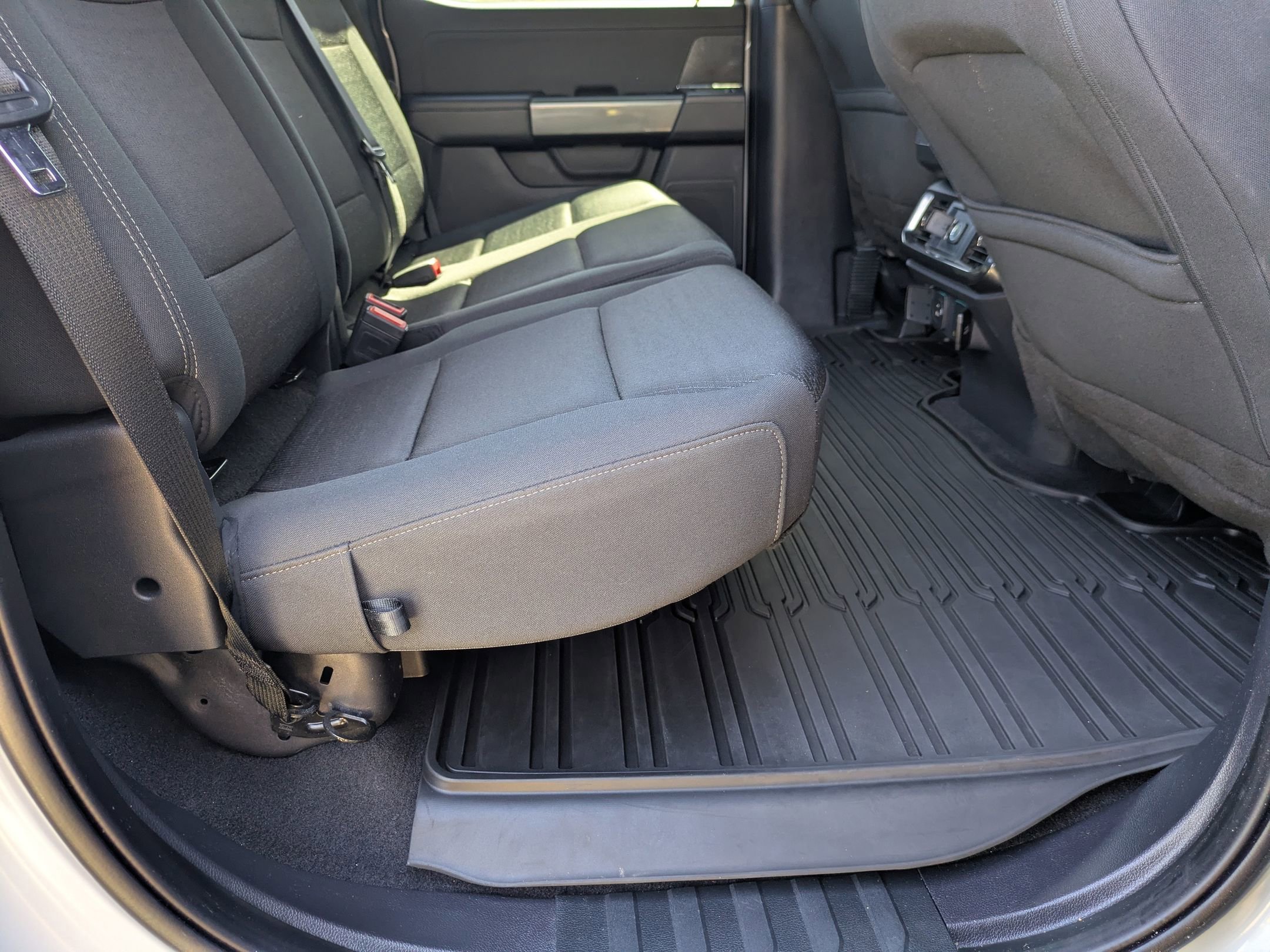 Certified 2023 Ford F150 XLT w/ Equipment Group 302A High image 35