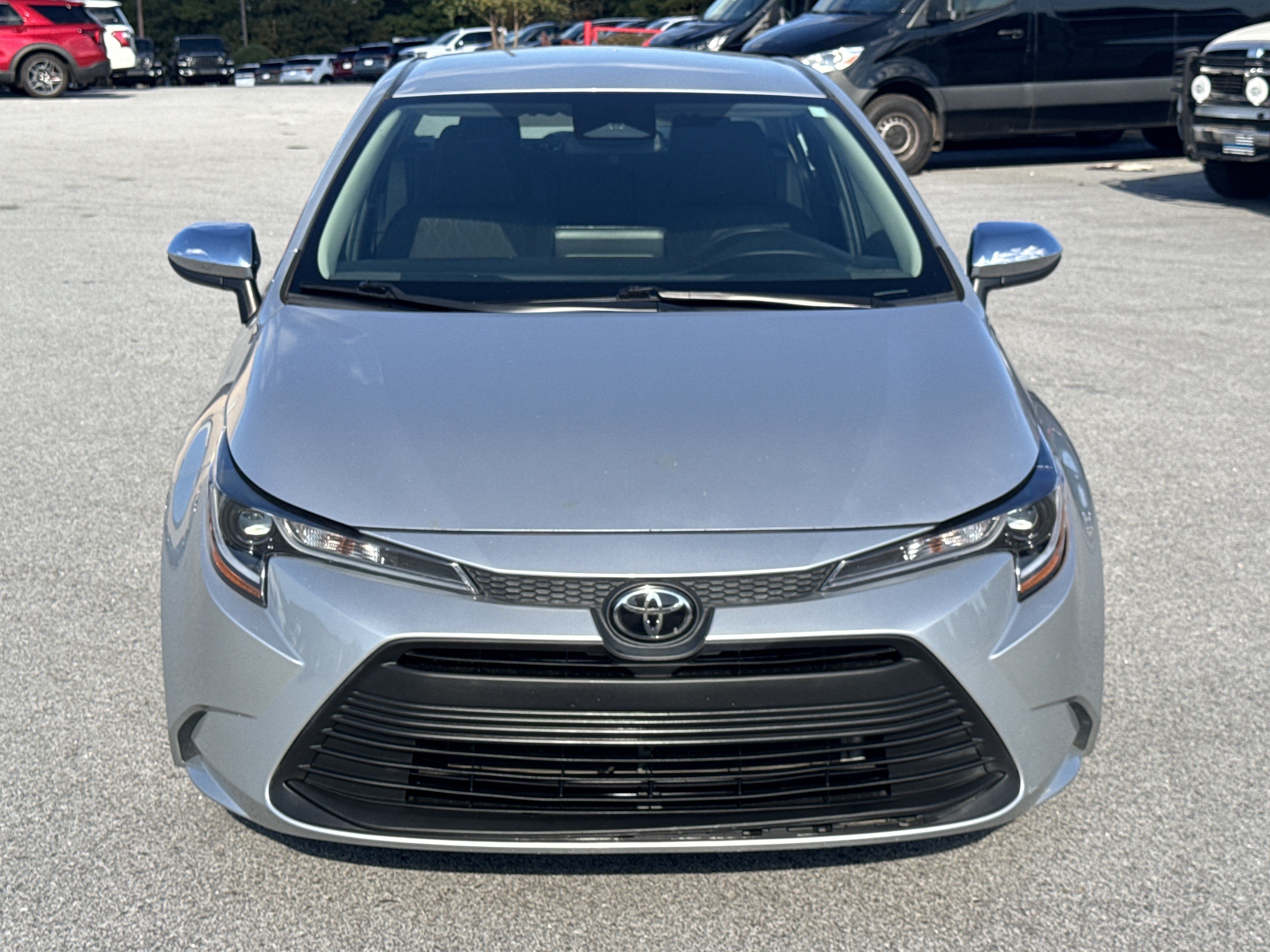Used 2023 Toyota Corolla LE FWD image 3
