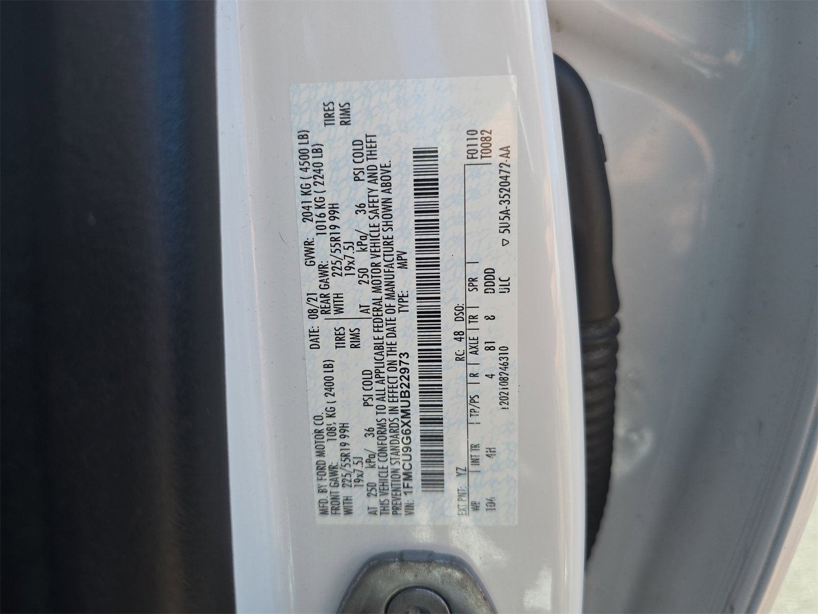 Certified 2021 Ford Escape SE w/ SE Sport Appearance Package image 30