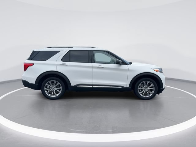 Certified 2022 Ford Explorer Limited w/ Equipment Group 301A RWD image 8