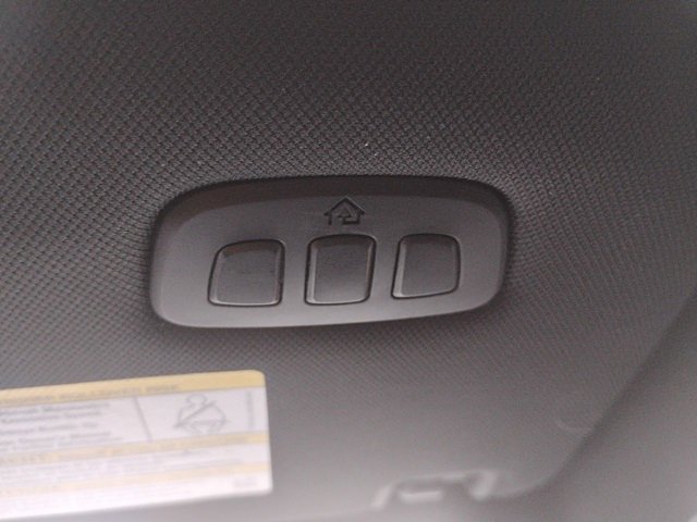 Certified 2017 Ford F150 Platinum w/ Equipment Group 701A Luxury image 12