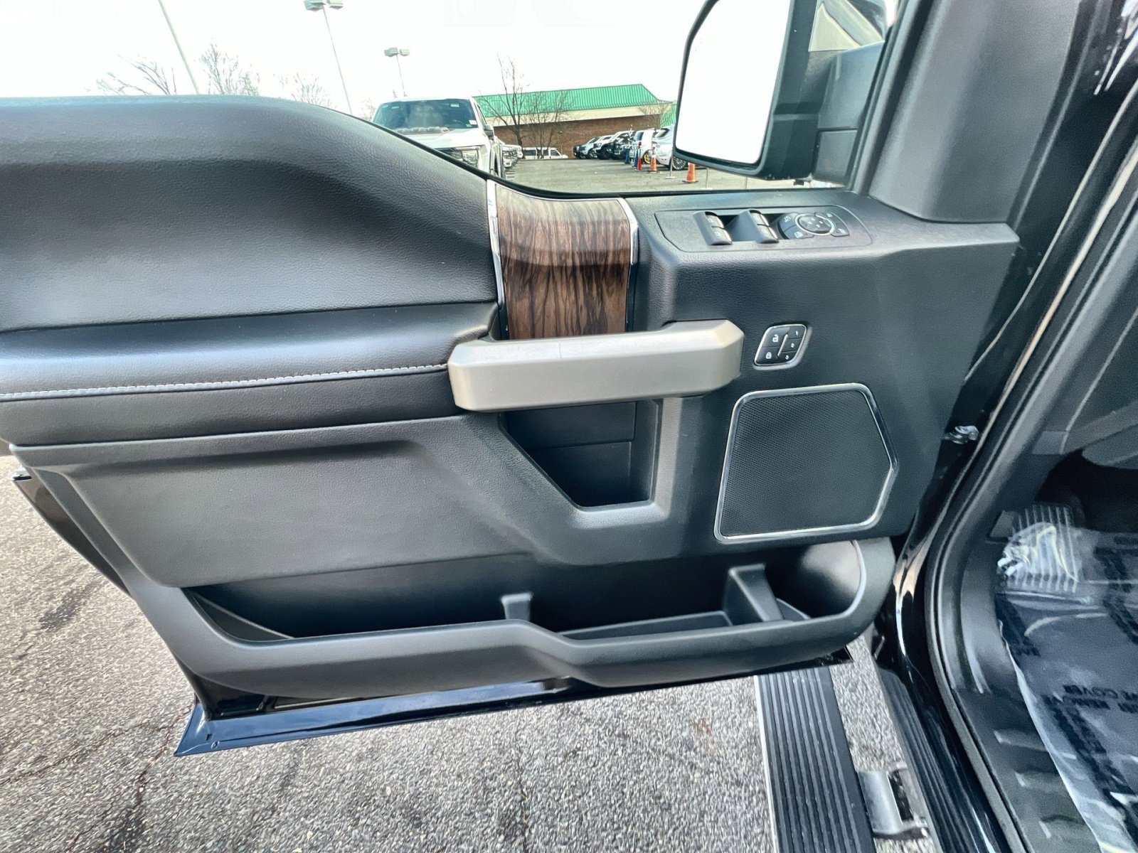 Certified 2020 Ford F150 Lariat w/ Equipment Group 502A Luxury image 15