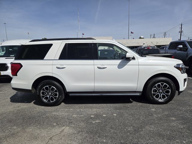 Certified 2022 Ford Expedition XLT image 2