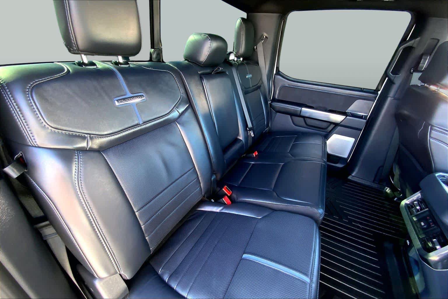 Certified 2025 Ford F250 Platinum w/ FX4 Off-Road Package AWD/4WD image 18
