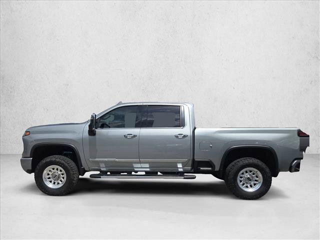 Used 2024 Chevrolet Silverado 2500 High Country w/ High Country Premium Package AWD/4WD image 9