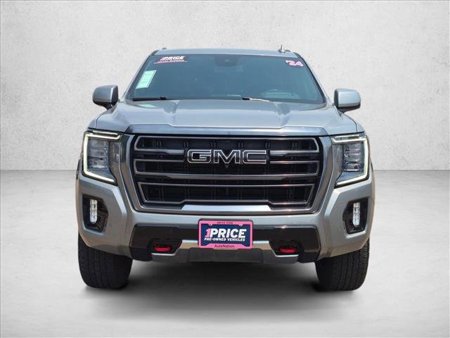 Used 2024 GMC Yukon AT4 w/ Technology Package AWD/4WD image 2