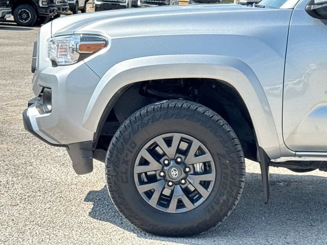 Used 2023 Toyota Tacoma SR5 RWD image 10