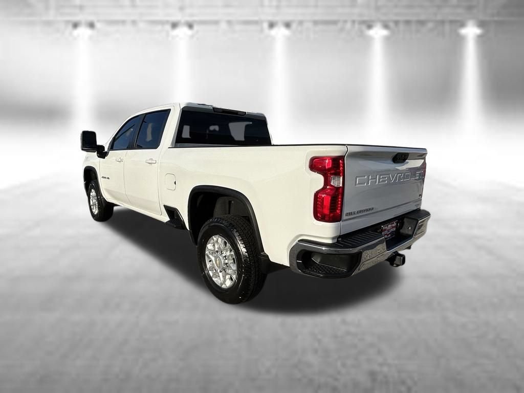 Used 2024 Chevrolet Silverado 2500 LT AWD/4WD image 7