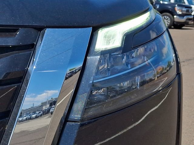 Used 2025 Nissan Pathfinder SL AWD/4WD image 7