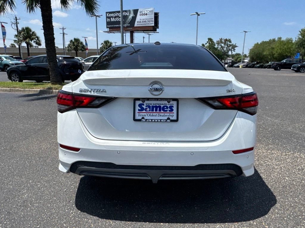 Used 2023 Nissan Sentra SR w/ SR Premium Package FWD image 4
