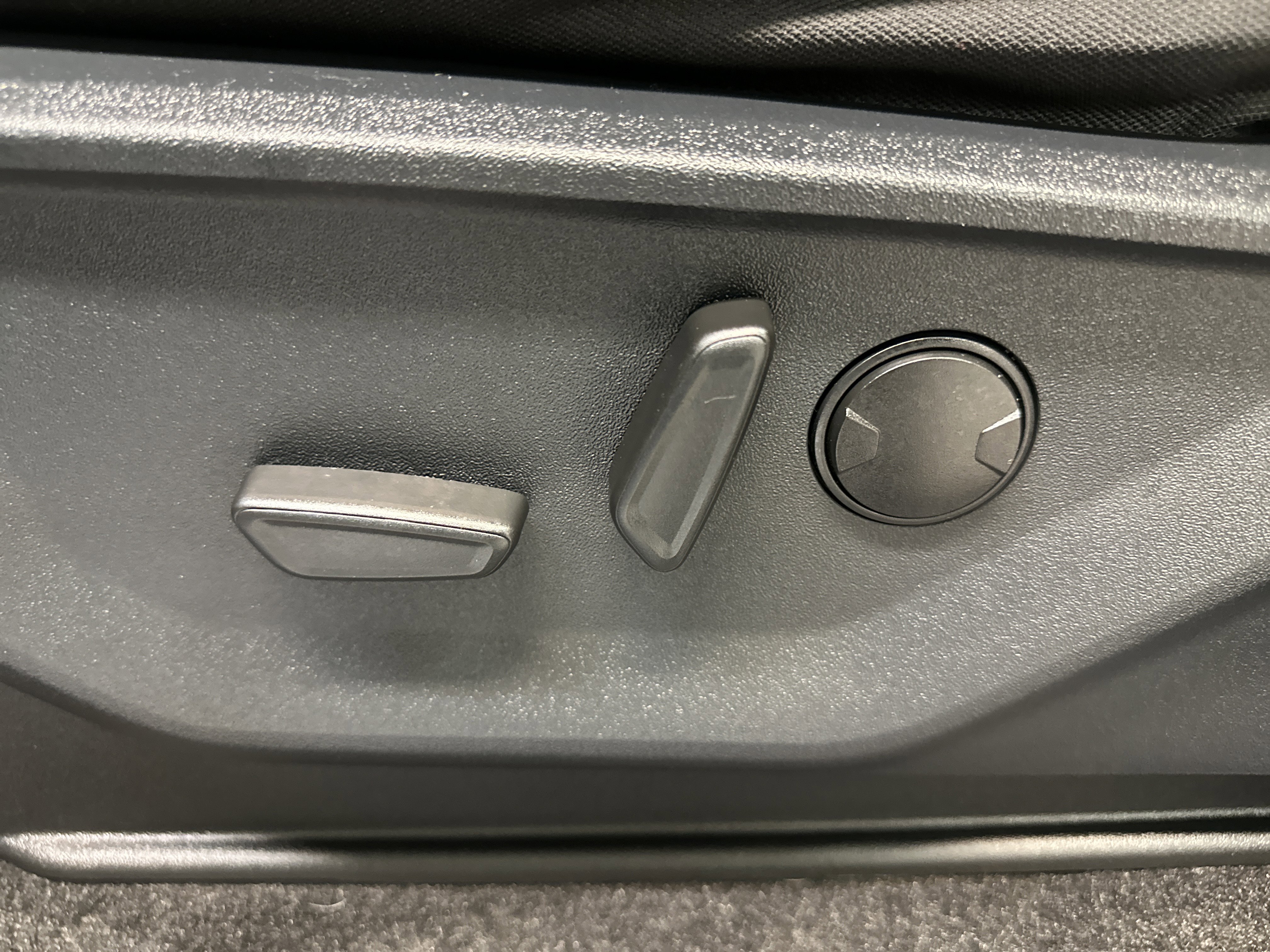 Certified 2023 Ford F150 XLT w/ Equipment Group 302A High image 25