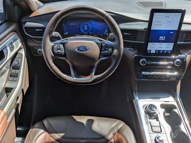 Certified 2022 Ford Explorer King Ranch w/ Premium Technology Package AWD/4WD image 16