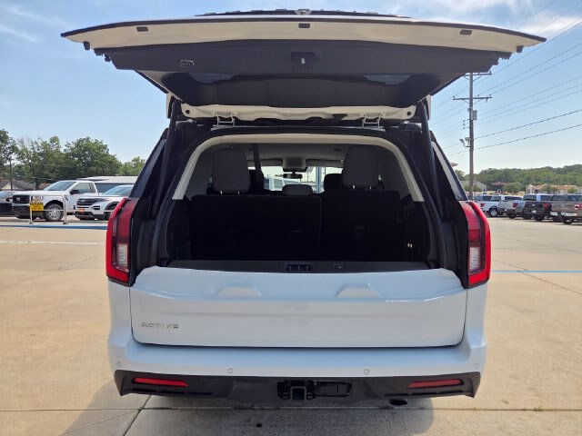 Certified 2025 Ford Expedition Active AWD/4WD image 12