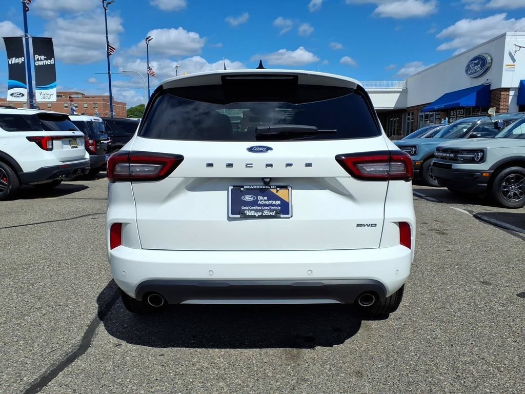 Certified 2024 Ford Escape ST-Line w/ Tech Pack #1 AWD/4WD image 8