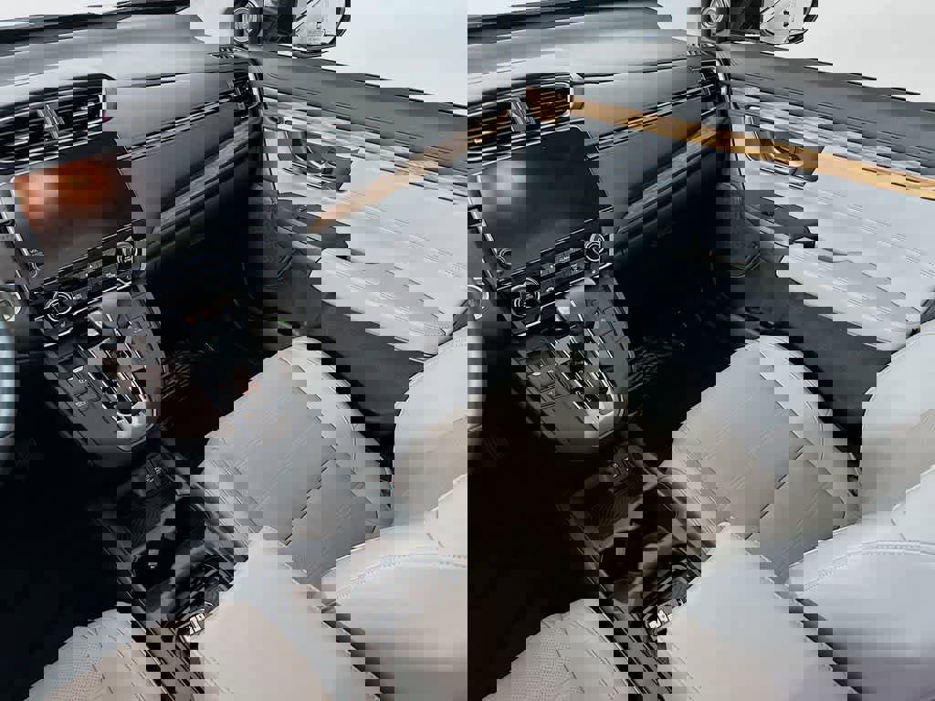 Used 2019 Honda CR-V Touring image 10