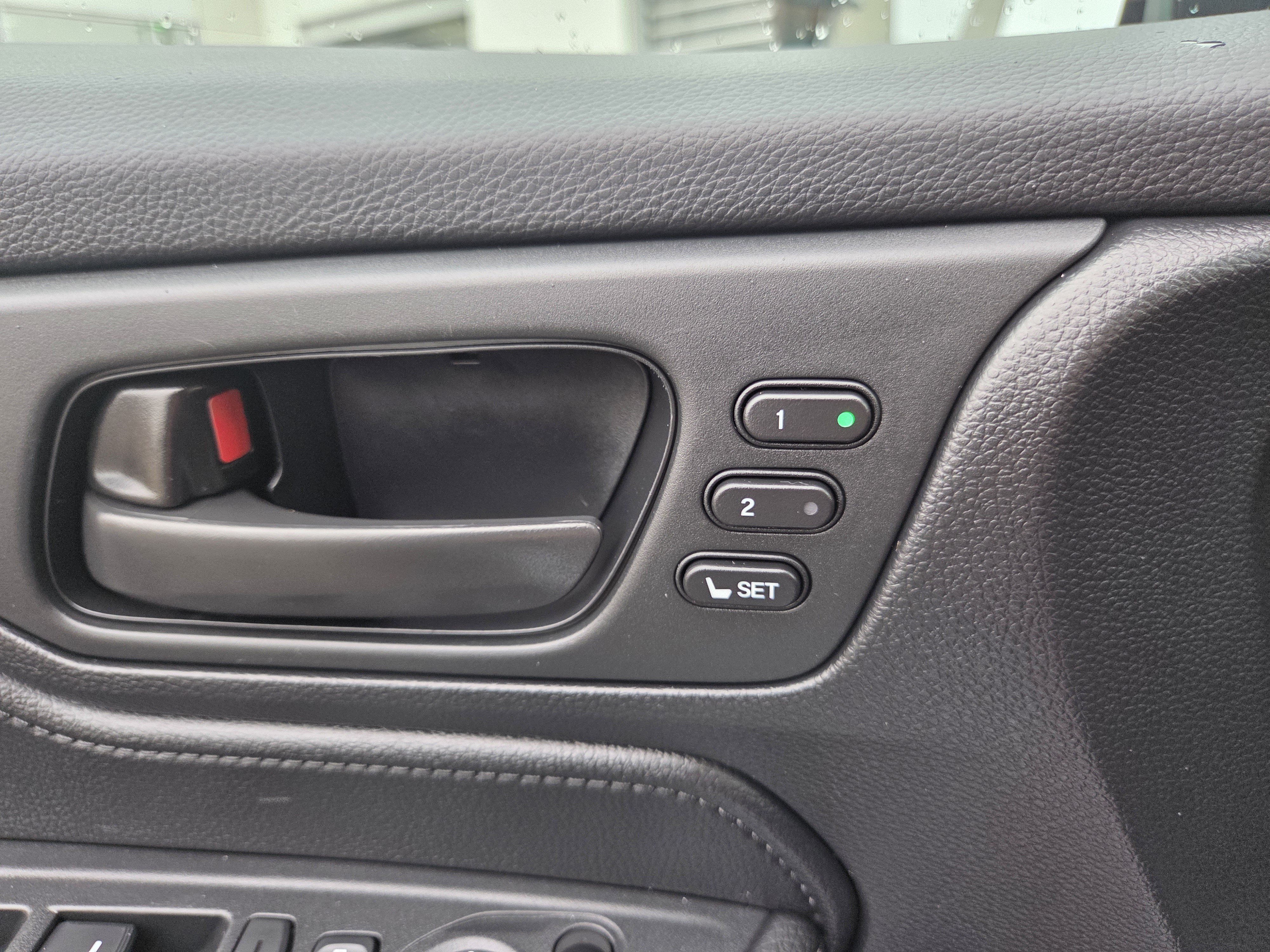Used 2025 Honda Odyssey EX-L image 25