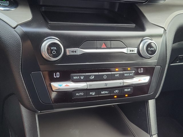 Certified 2020 Ford Explorer XLT RWD image 30