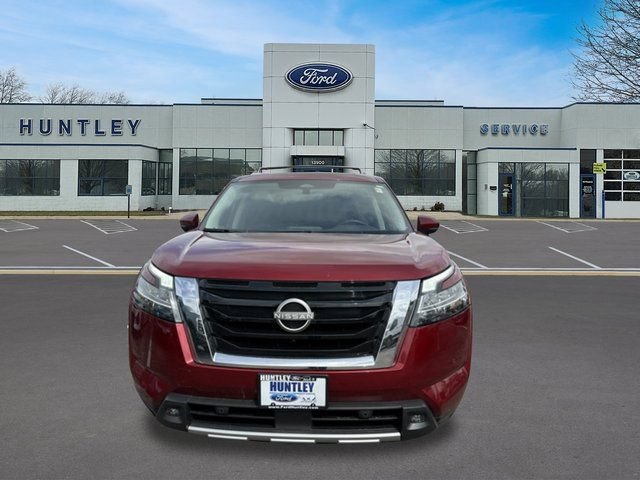 Used 2023 Nissan Pathfinder SL w/ SL Premium Package AWD/4WD image 2
