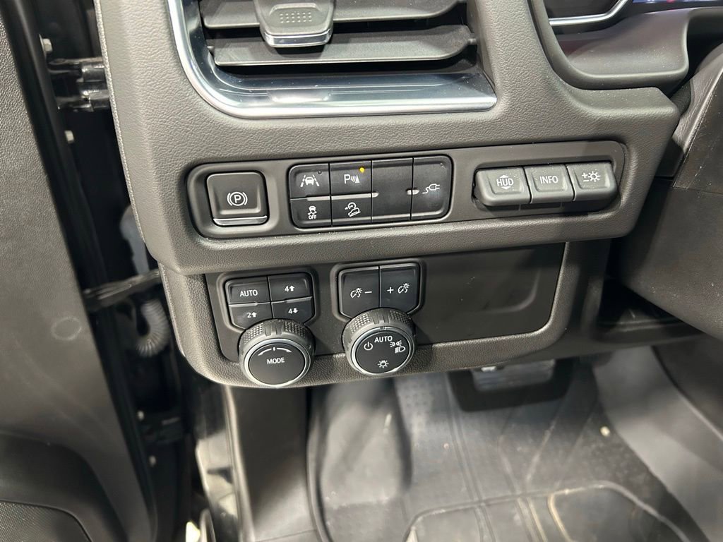 Used 2021 Chevrolet Suburban High Country AWD/4WD image 14