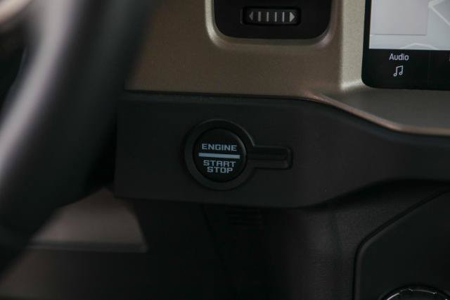 Certified 2025 Ford Bronco Outer Banks AWD/4WD image 38