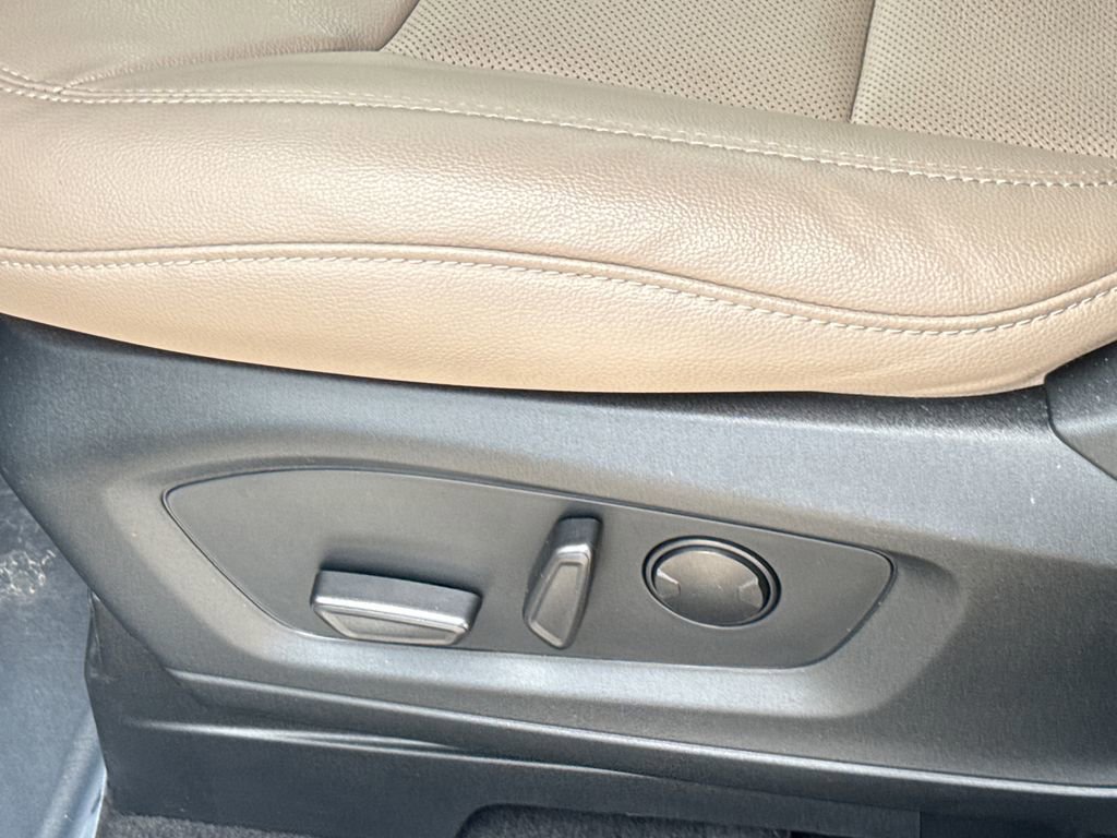 Certified 2023 Ford Explorer Limited w/ Limited Technology Package image 24