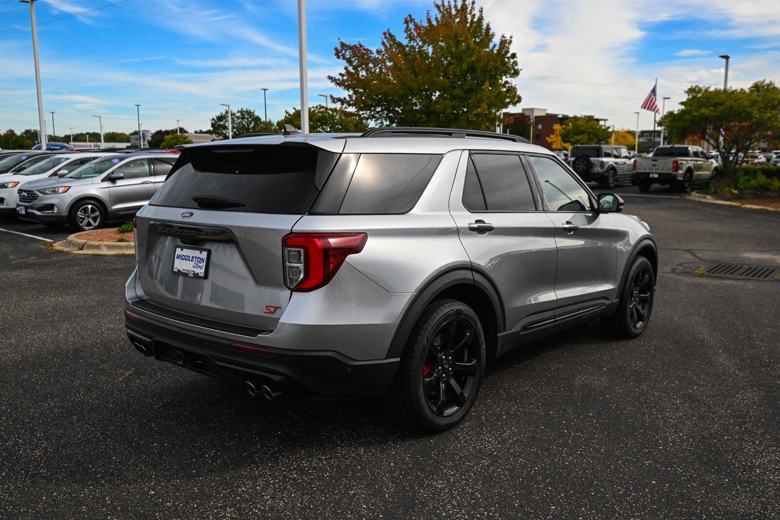 Certified 2022 Ford Explorer ST w/ Equipment Group 401A AWD/4WD image 5