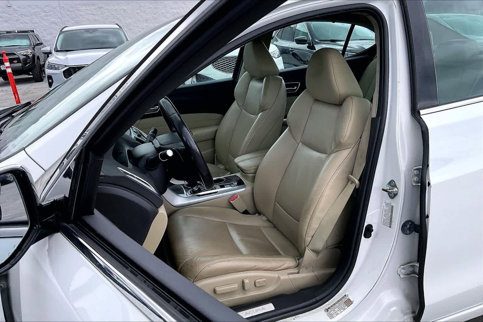 Used 2019 Acura TLX w/ Technology Package FWD image 11