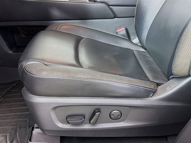 Used 2022 Nissan Pathfinder SL FWD image 23