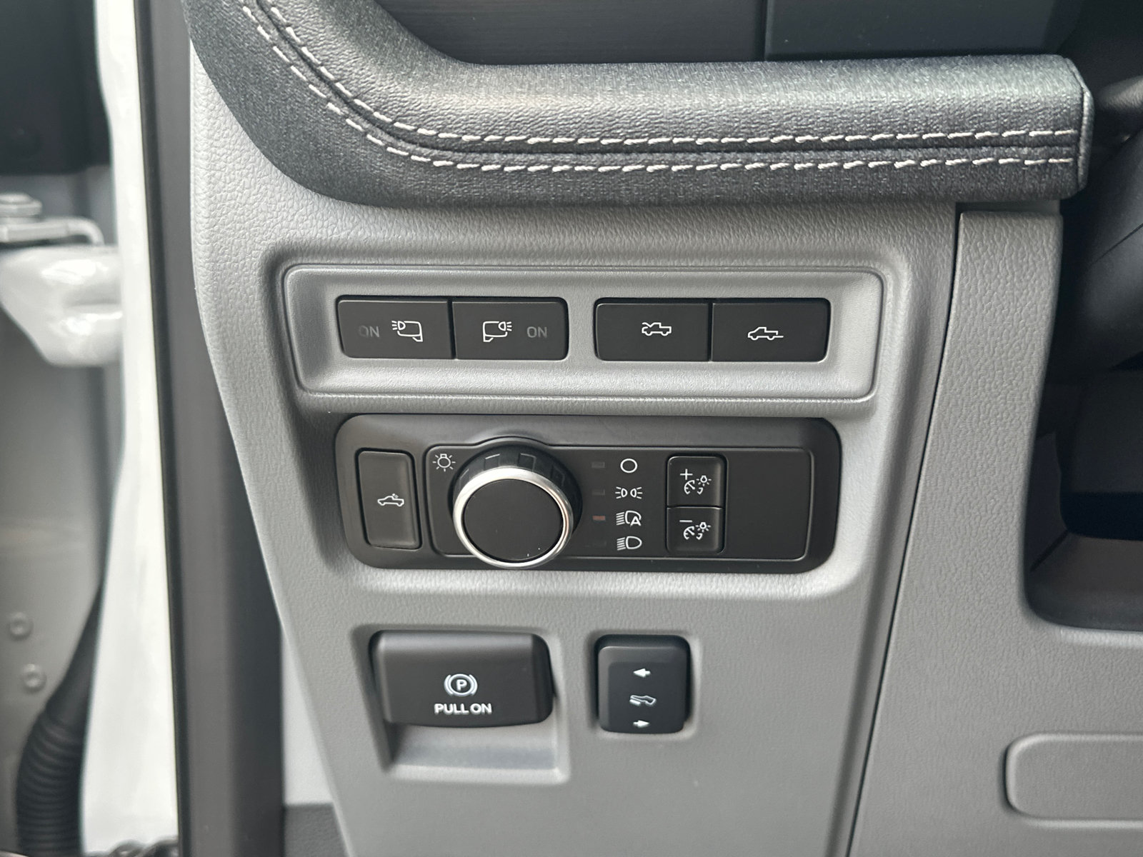 Certified 2024 Ford F150 Lightning Flash AWD/4WD image 31