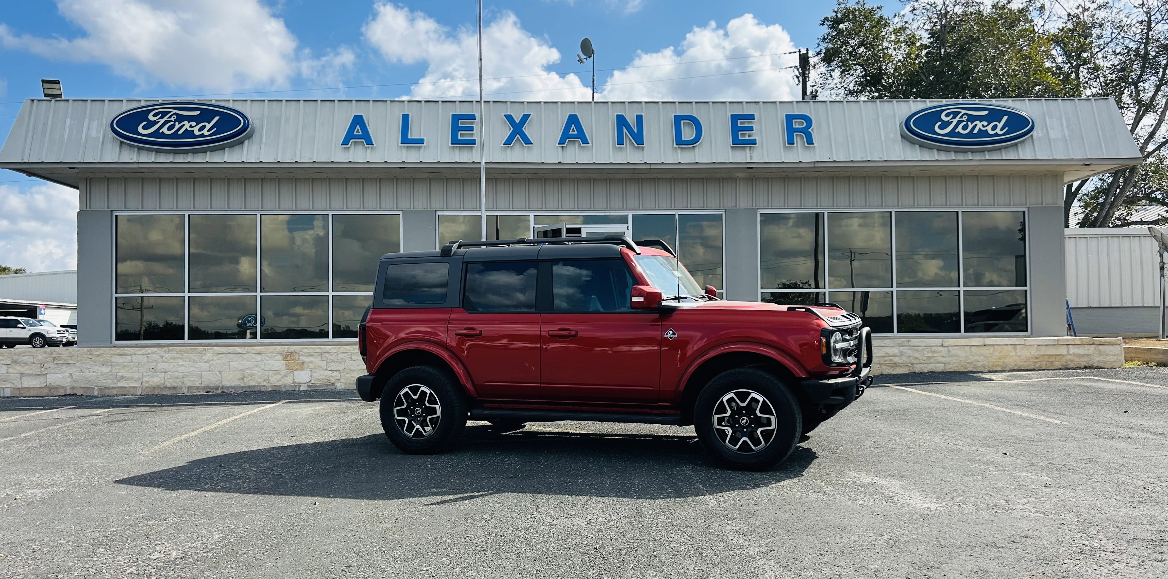 Certified 2024 Ford Bronco Outer Banks